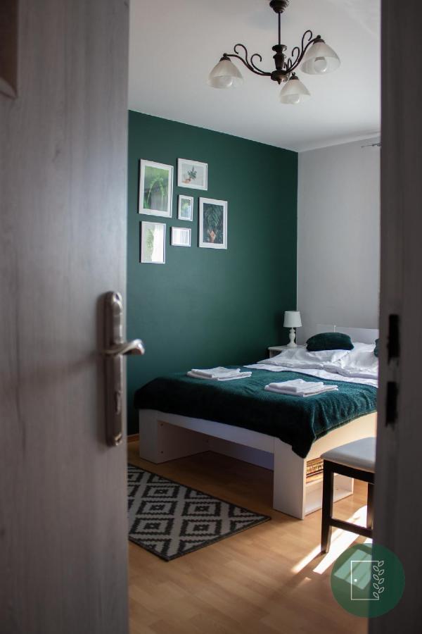 Zielone Drzwi Apartment Starachowice Exterior photo